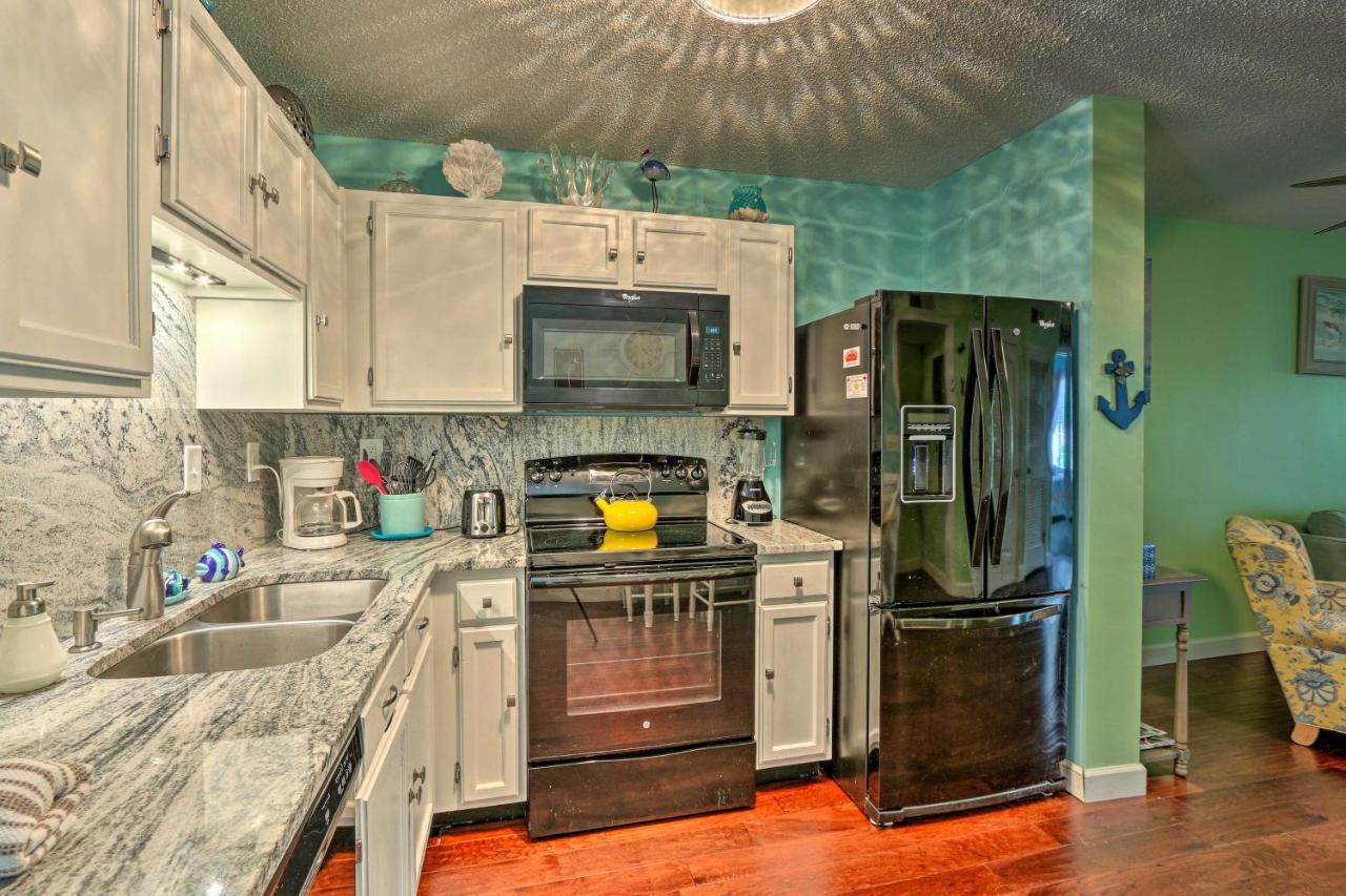 Colorful Hilton Head Condo With Beach And Pool Access! ฮิลตันเฮดไอส์แลนด์ ภายนอก รูปภาพ